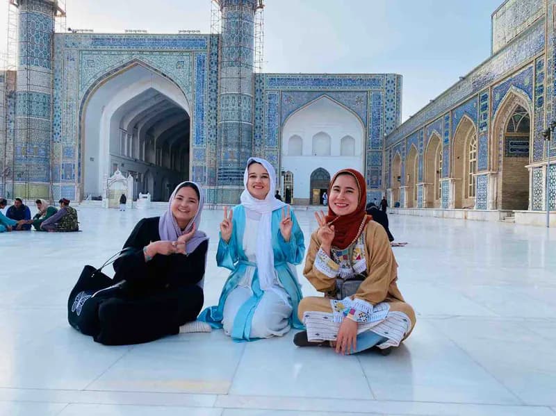 Female guides in Afghanistan 1